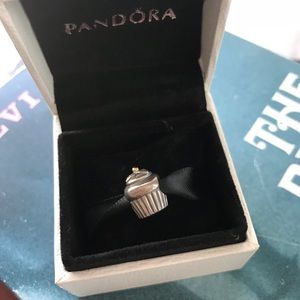 Pandora Cupcake Charm